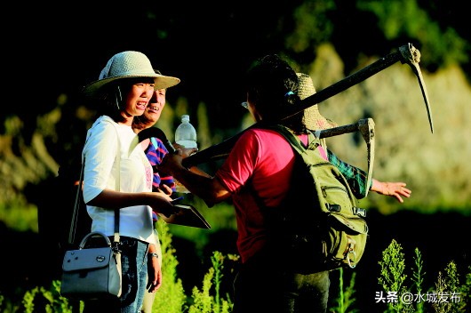 你是谁，情动山乡为了谁