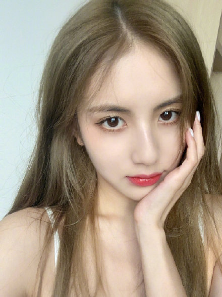 王思聪网红个人资料,王思聪两千万签约的网红是谁