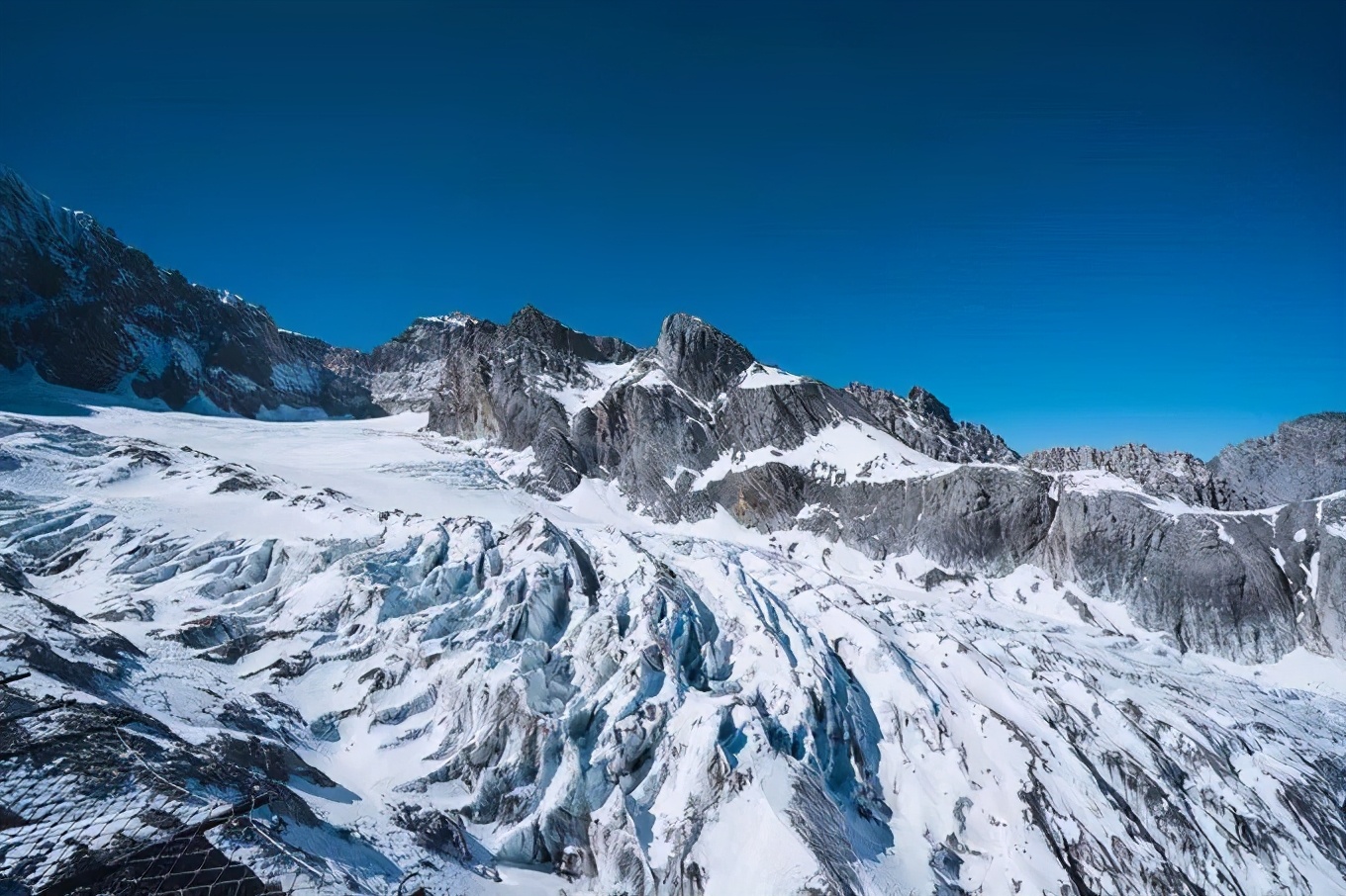 中国三大高峰玉龙雪山,玉龙雪山4680米登顶成功照片