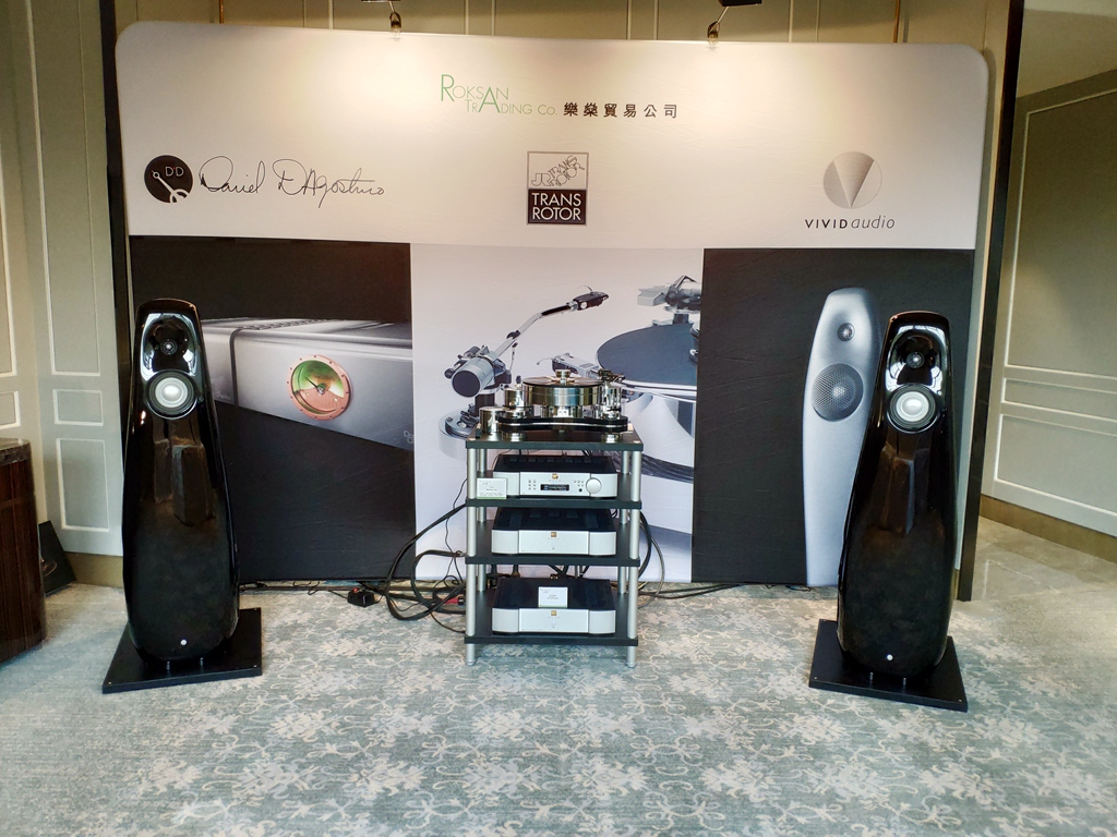 专业音响和功放的功率如何配置,一套音响是功放重要还是音源重要