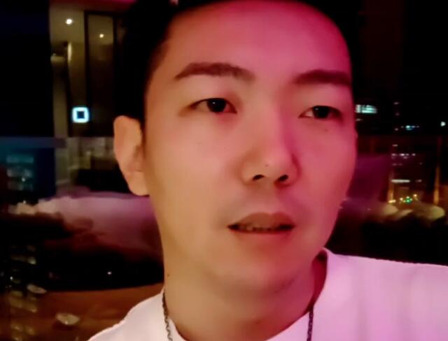 斗鱼户外一哥点评众主播酒量喝多有人睡进女主播房间，有人砸店