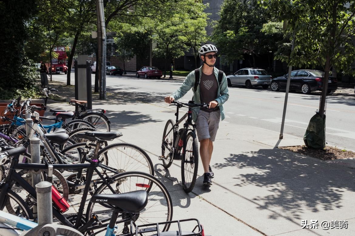车不离身,行车过程中如何锁车