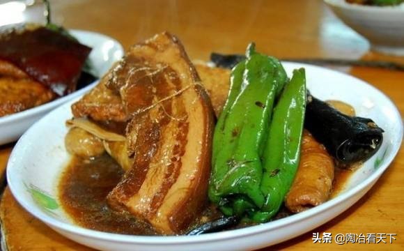 甏肉干饭是哪里人的特色小吃,外地人吃甏肉干饭