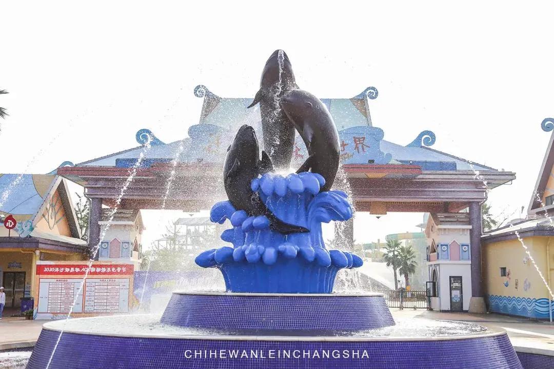 酷炫机车轰炸“洋沙湖”，哈雷电音之夜引爆“欢乐水世界”