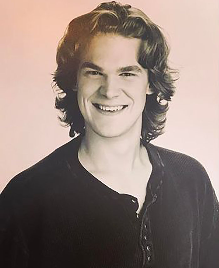 30位名人与年轻时的自己合影,世界名人前50名图片