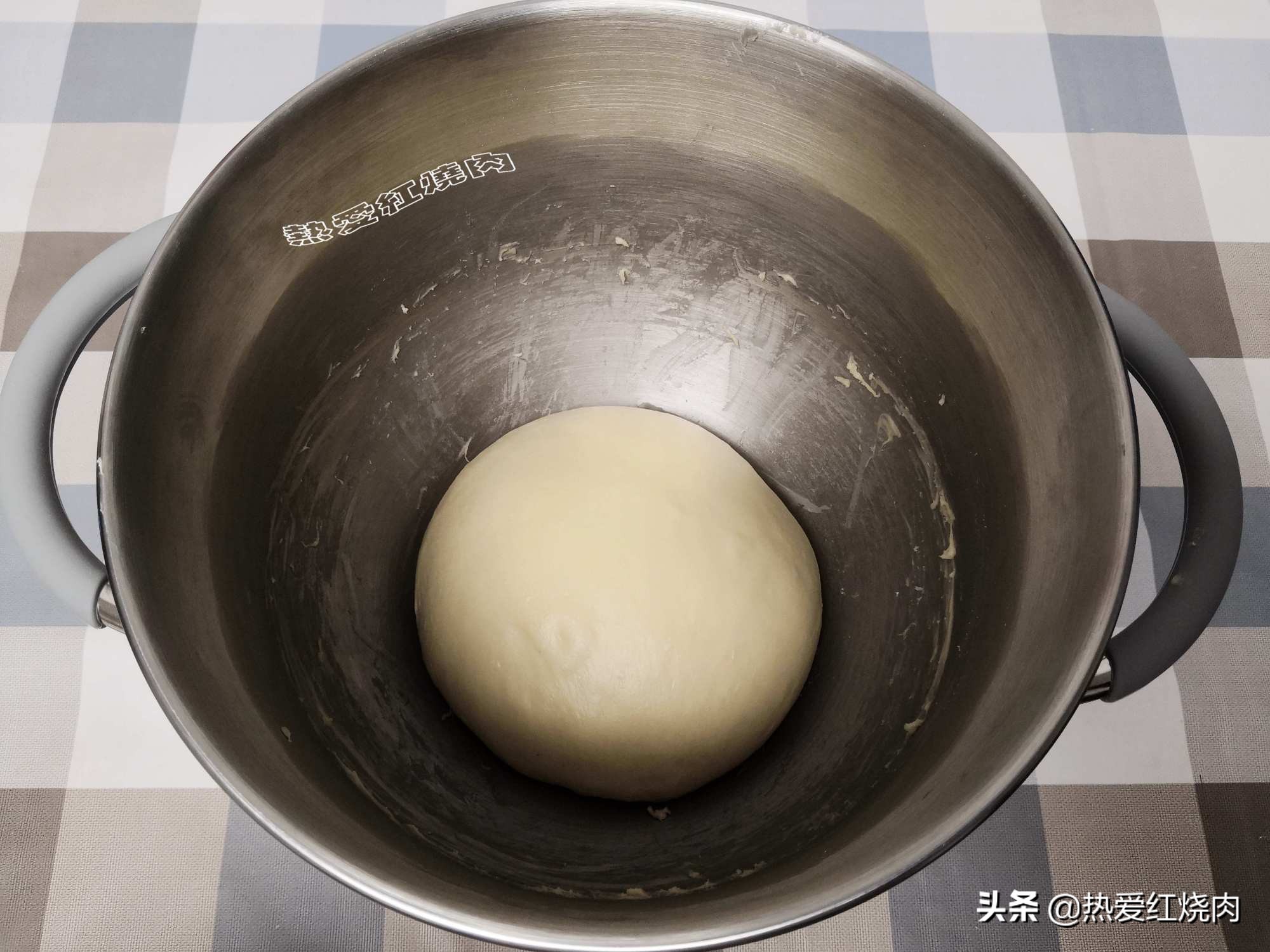 吃起来有韧劲的肉松面包,吃一口就忘不掉的肉松面包