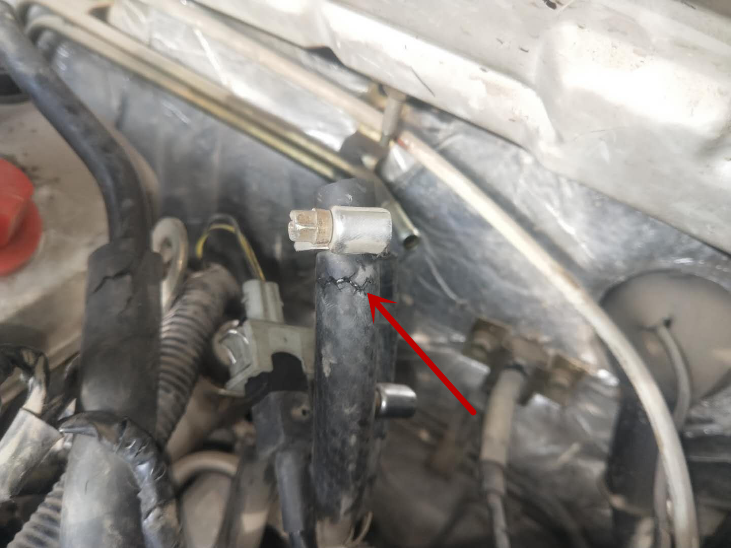 发动机怠速抖动的原因及解决办法,发动机怠速抖动最简单的解决方法