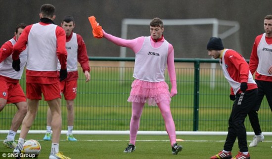 英超球星休息日,英超球星的混乱生活