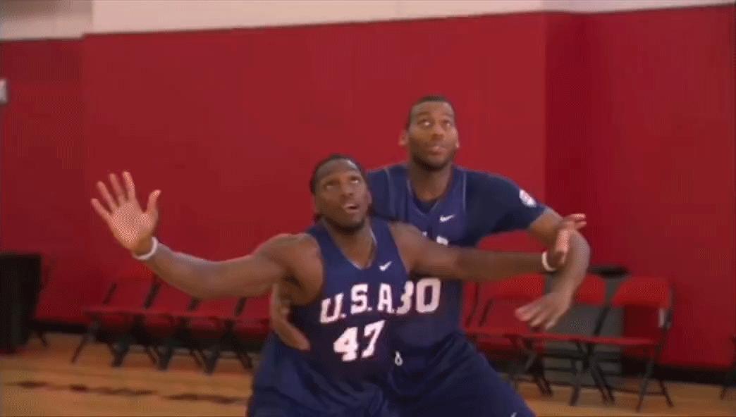 正确抢篮板球方式,篮板球诀窍