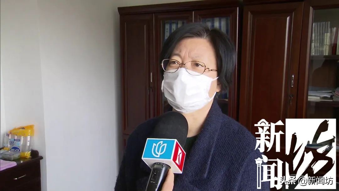 老人对门口吐痰,上海大爷故意对隔壁大门吐痰