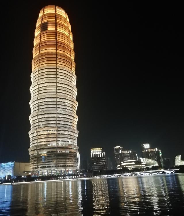 郑州建设国家中心城市心得体会,河南郑州城市建设