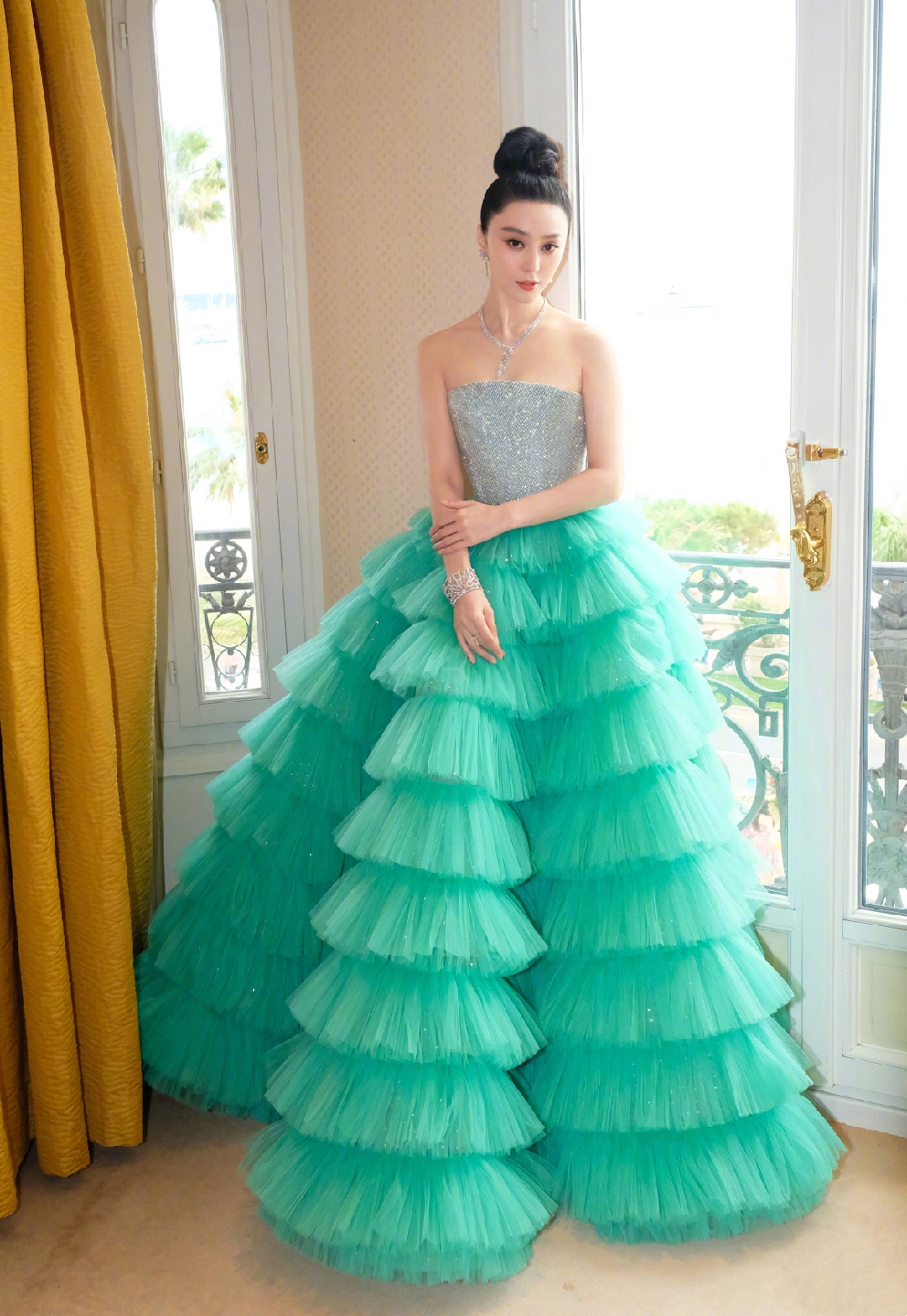 范冰冰华贵美艳造型倾国倾城,范冰冰冷艳古装