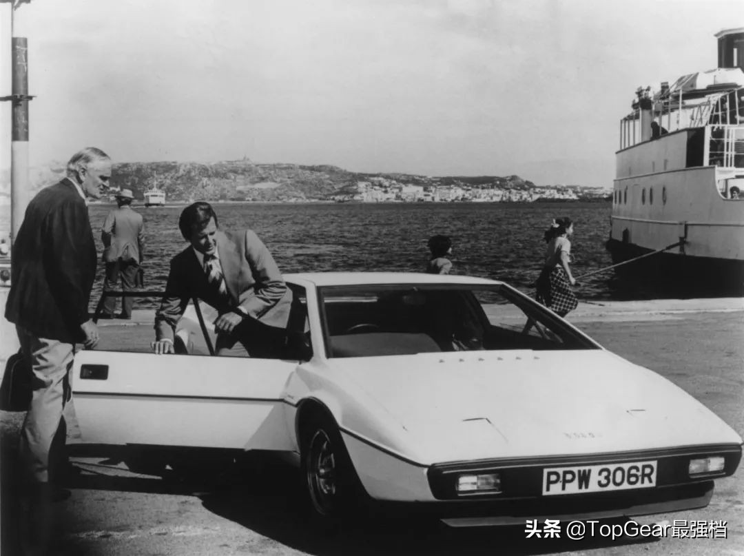 007座驾阿斯顿马丁电影片段,007座驾路特斯