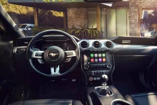 汽车玻璃上的广告贴纸怎么去除,玻璃上的塑料贴纸老化怎么去除