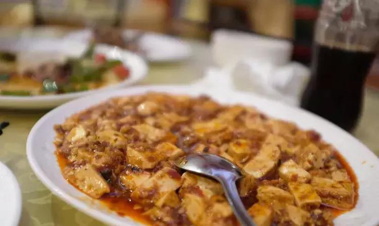 非洲的“后花园”在中国爆红，这个国家简直是“好色者”的天堂