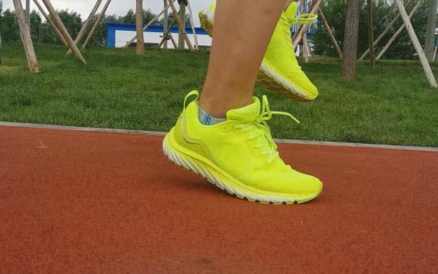 咕咚10k悦弹跑鞋适合中考吗,咕咚24k跑鞋