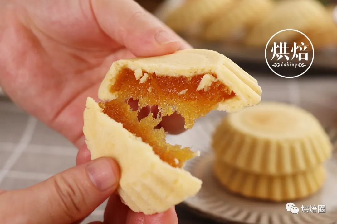 凤梨酥酸甜可口,凤梨酥馅炒成凤梨糖了