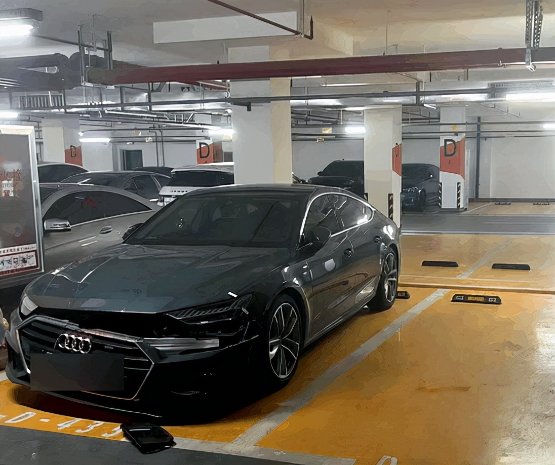 奥迪大灯撞坏了要赔多少钱,奥迪车灯撞坏了修多少钱