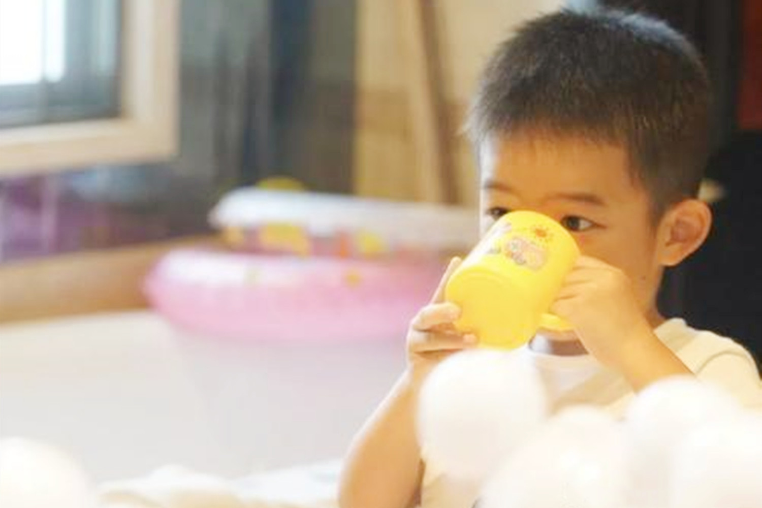 4个月宝宝多重正常,4个月大的婴儿有多重是正常