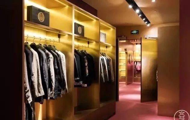 比李宁还厉害的运动员,比李宁高端一些的品牌