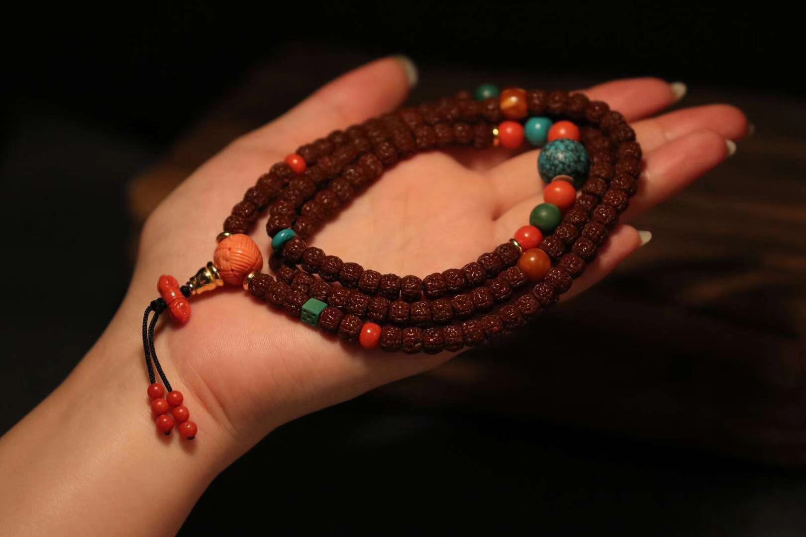 金刚龙纹菩提盘玩方法,盘玩五年的菩提根手串图片