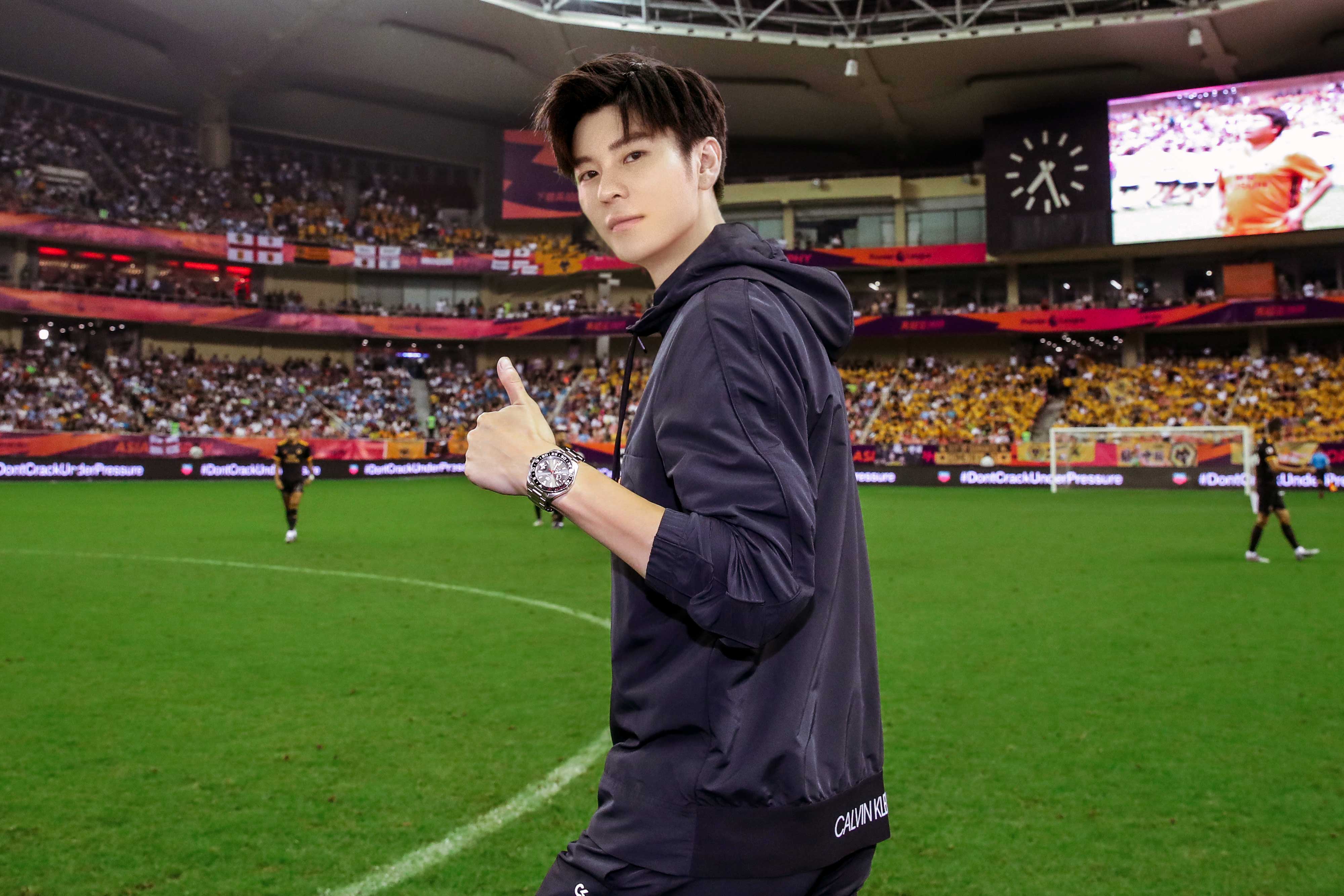 王嘉尔英超赛场,王嘉尔英超联赛