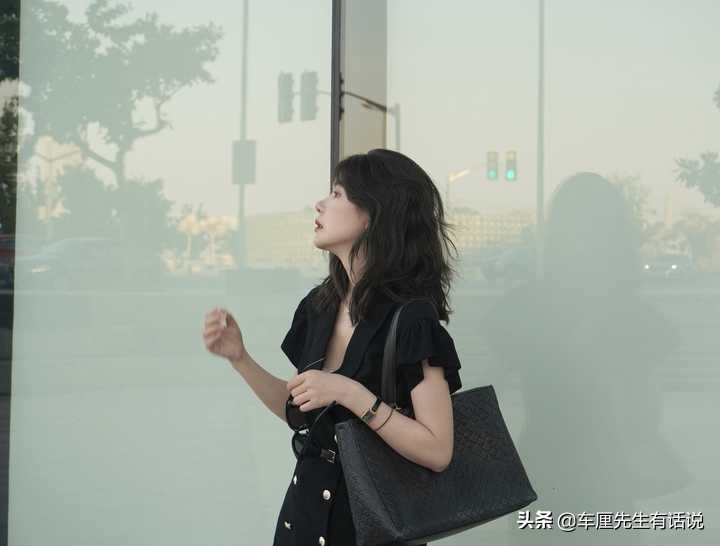 喜欢穿裙子的女人温柔吗,有品位女人喜欢穿连衣裙