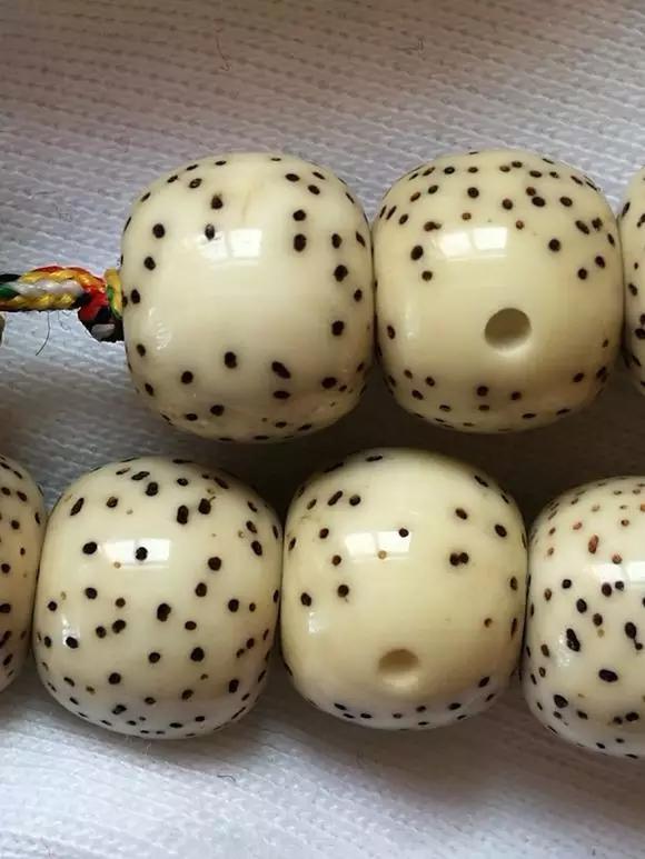 菩提根和星月菩提哪种有传世价值,星月菩提手串传世级