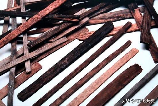 古人上厕所拉屎后是怎么擦屁股的?