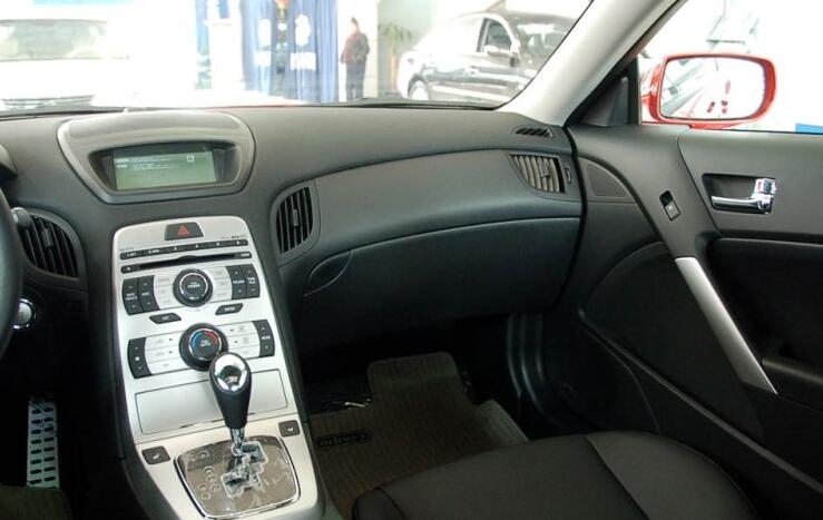 操控最好的四座跑车,加速和操控性能最好的汽车