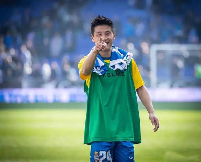 武磊被罚三黄牌,武磊被罚停赛