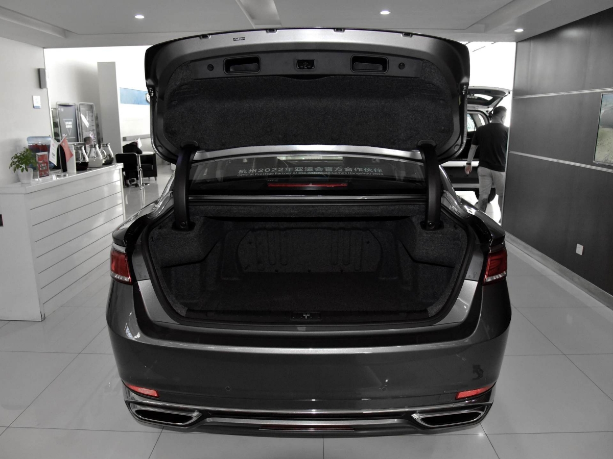 吉利博瑞和迈腾怎么选,价位比竞争对手低