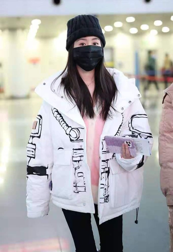 过年穿白色羽绒服,过年穿白色羽绒服好吗