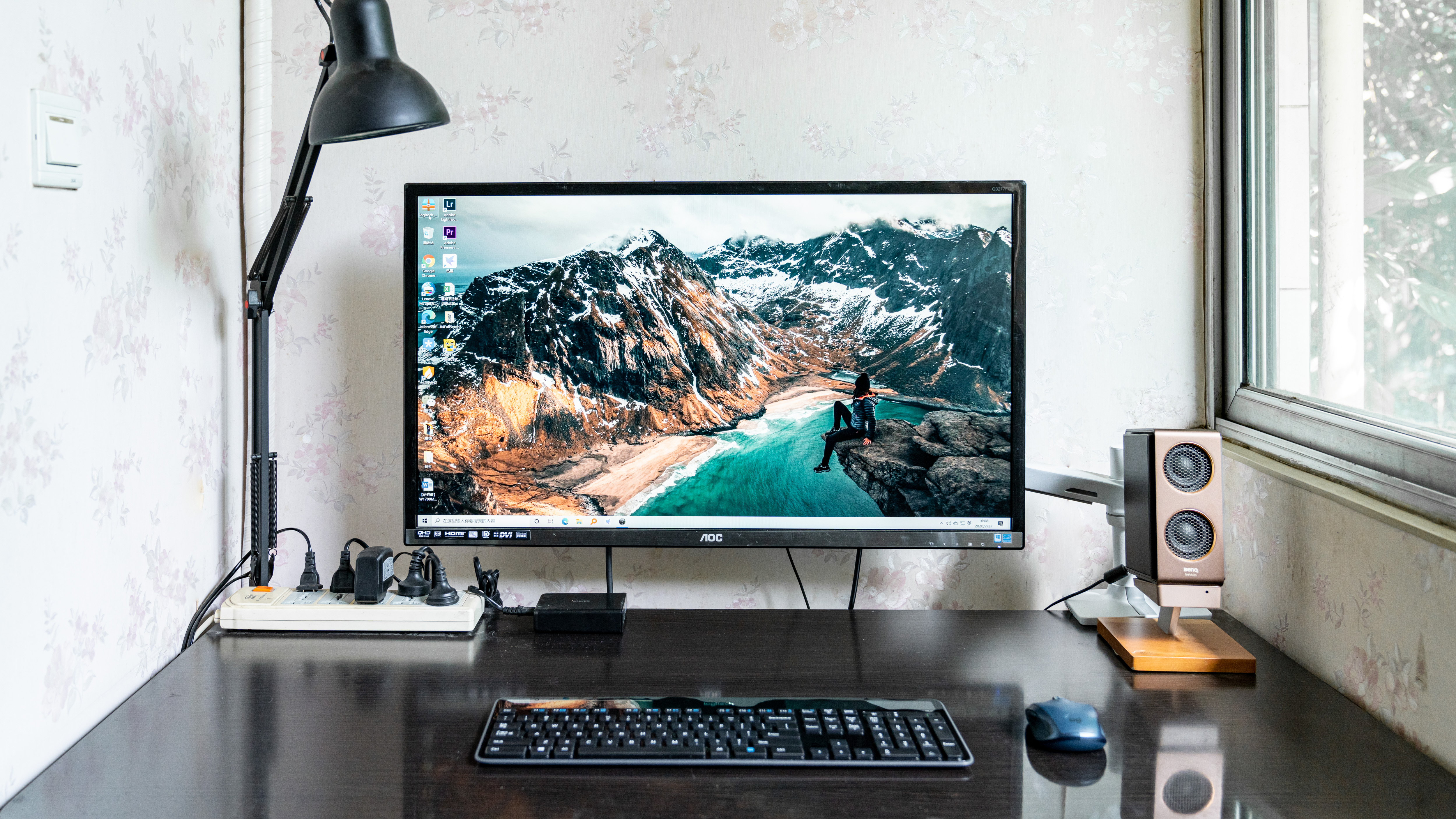 罗技键盘780和罗技k750,罗技k750无线键盘有电池的吗