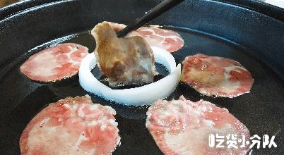 给自助餐老板上一课抖音,吃自助给老板上一课抖音