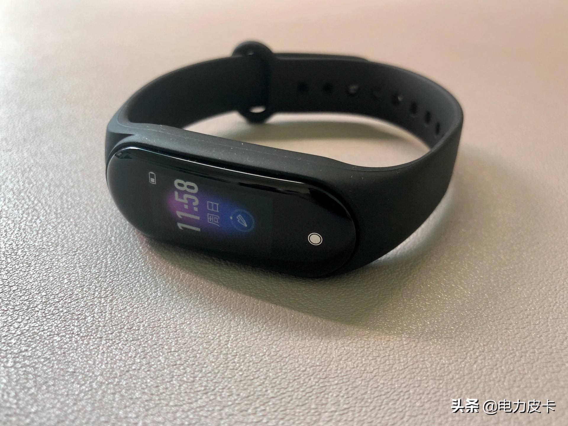 所有人都能轻松复刻的平凡桌面