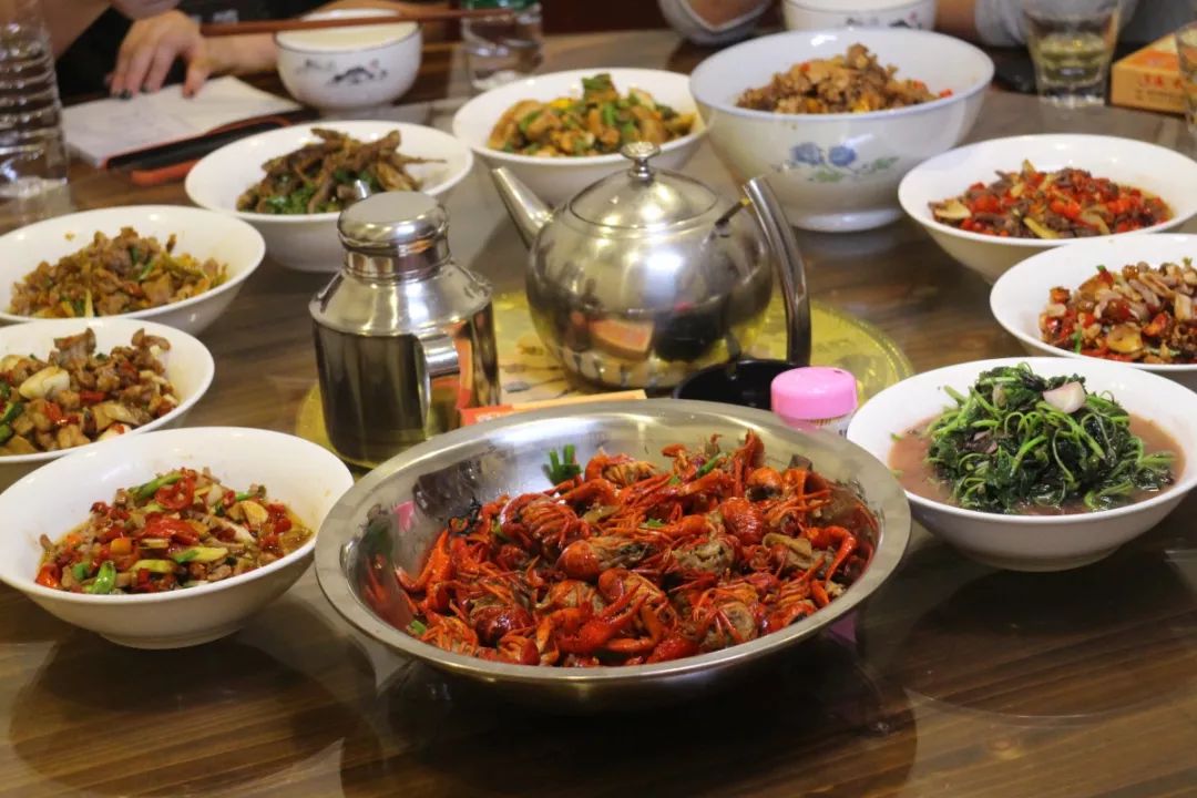 妈妈菜？“苗圃第一勺”钟姐把正宗的衡东私房菜带到华新开发区了