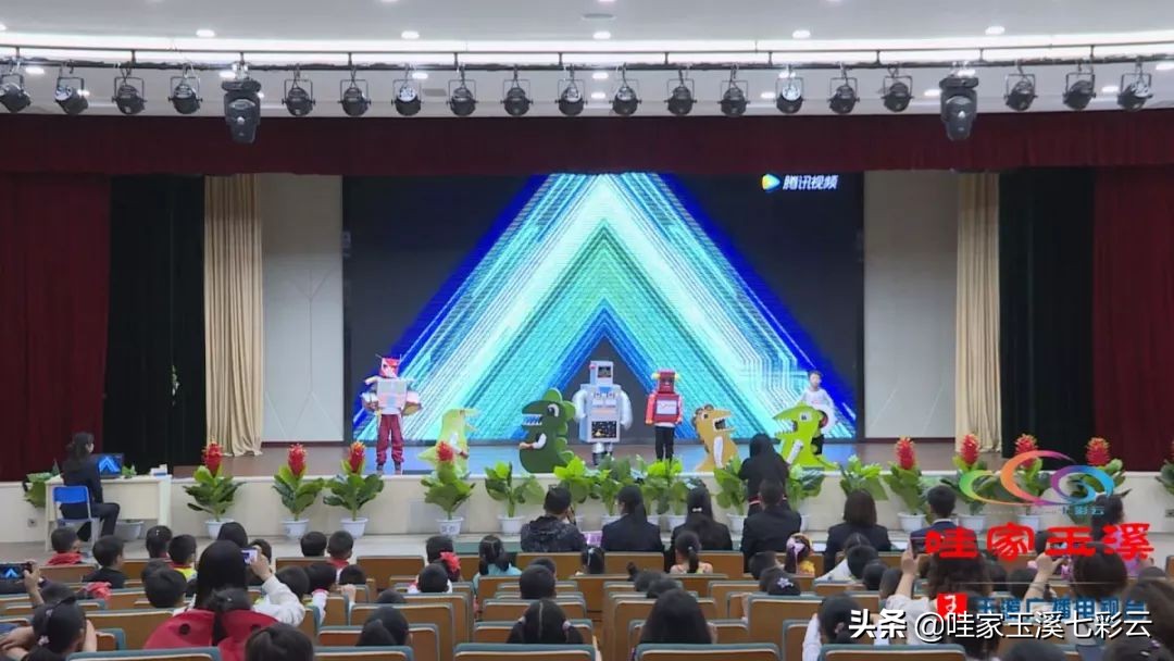 小学生环保时装秀的衣服怎么做,小学生环保时装秀方案