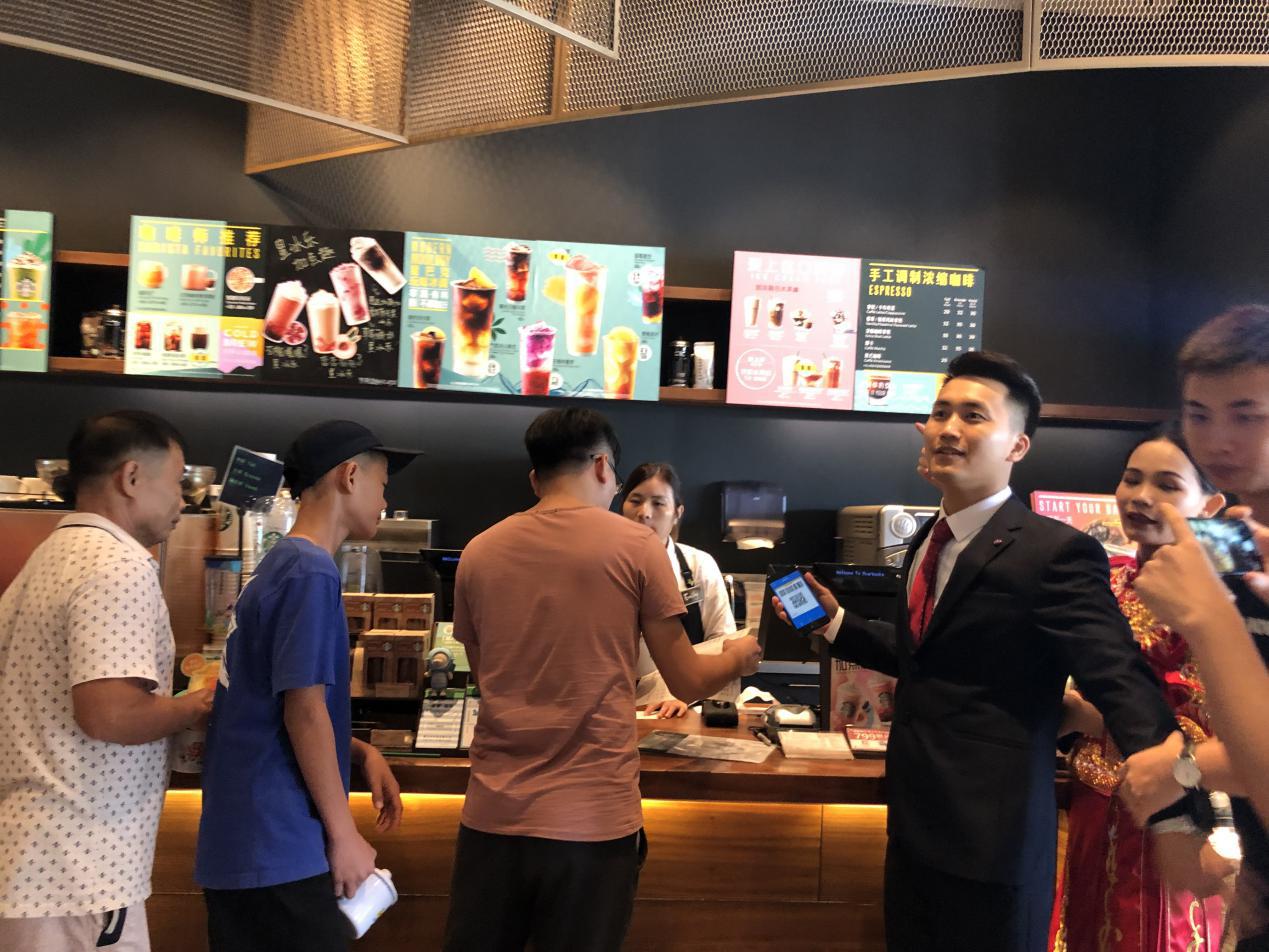 90后新婚尚：一棵爱情树比一克拉的钻石有意义