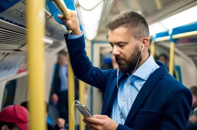 耳机无线蓝牙黑马,无线耳机6代