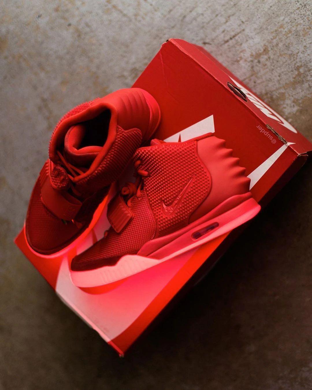 nikeairyeezy灰白真假对比,nikeairyeezy2回到未来