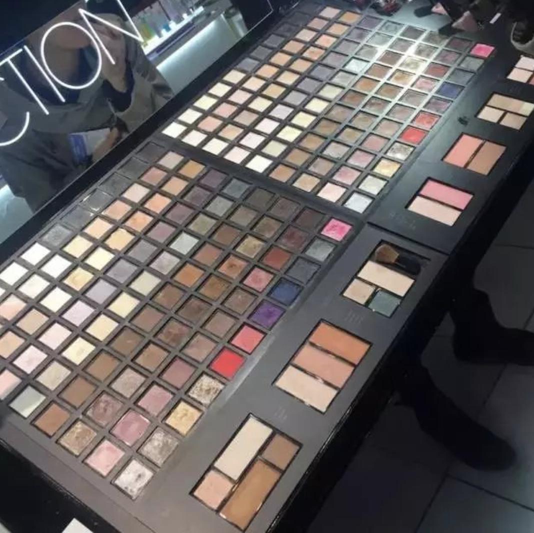 BOBBIBROWN单色眼影盘,碎闪intoyou单色眼影m01