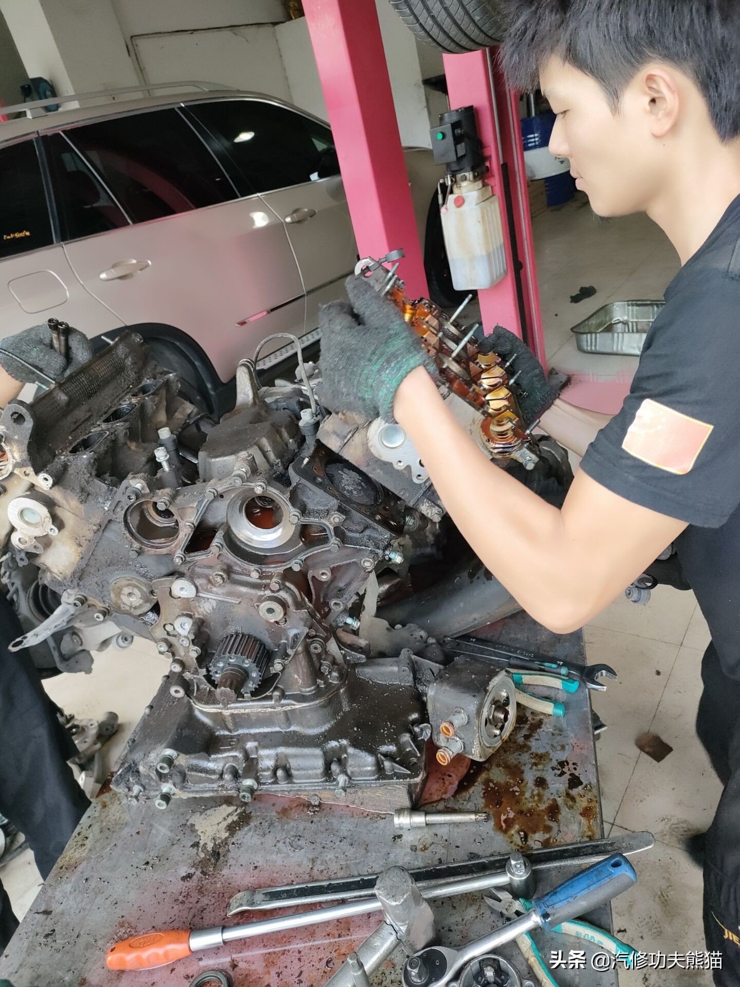 2003年老奥迪a6,2012年奥迪a6经典