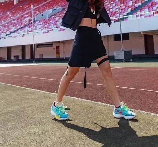 offwhite钉子跑步鞋,off-white鞋怎么买