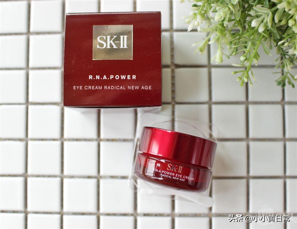 珀莱雅眼霜和黛珂眼霜哪个抗老,怎样选择适合自己的眼霜