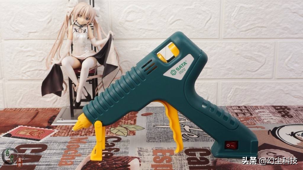 热熔枪儿童手工作业,轻松搞定儿童手工