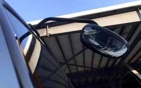 纯进口丰田小霸王车,11年丰田小霸王2.0l中东版七座