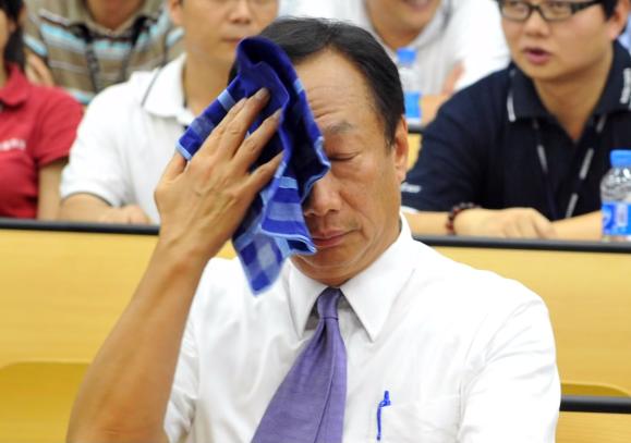 后悔投资？苹果正式售卖印产手机后，印度将对80%中国产品零收费