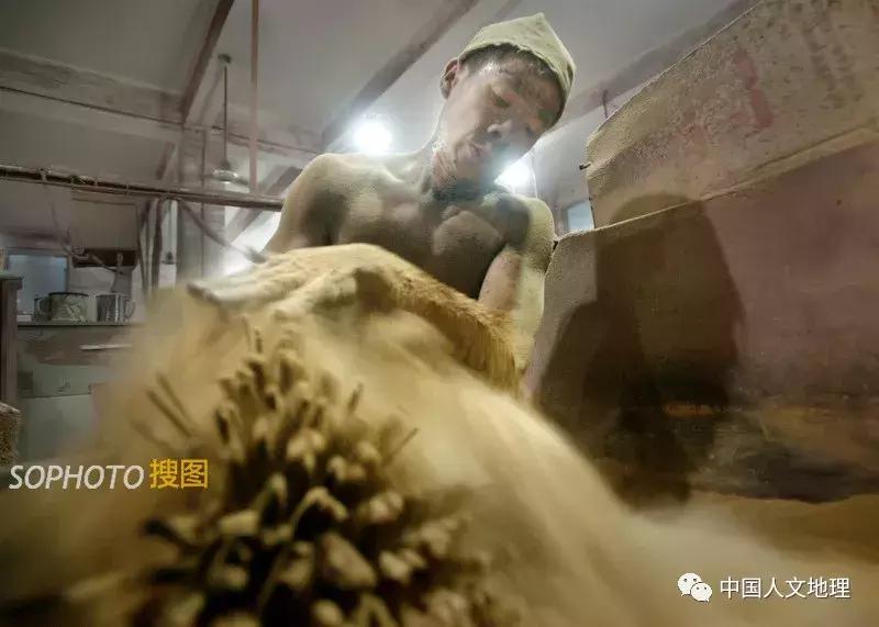 祖祖辈辈传下来的制香手艺,老百姓手工制香