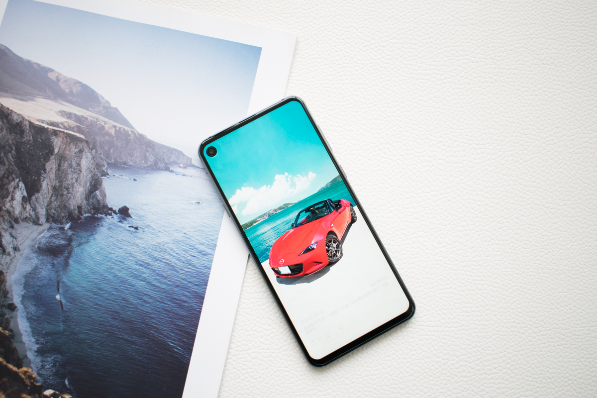 三星什么时候搞挖孔屏,三星手机挖孔屏技术